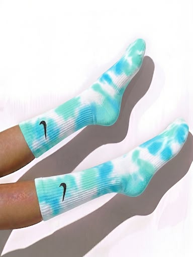 BLUE TIE DYE SOCKS