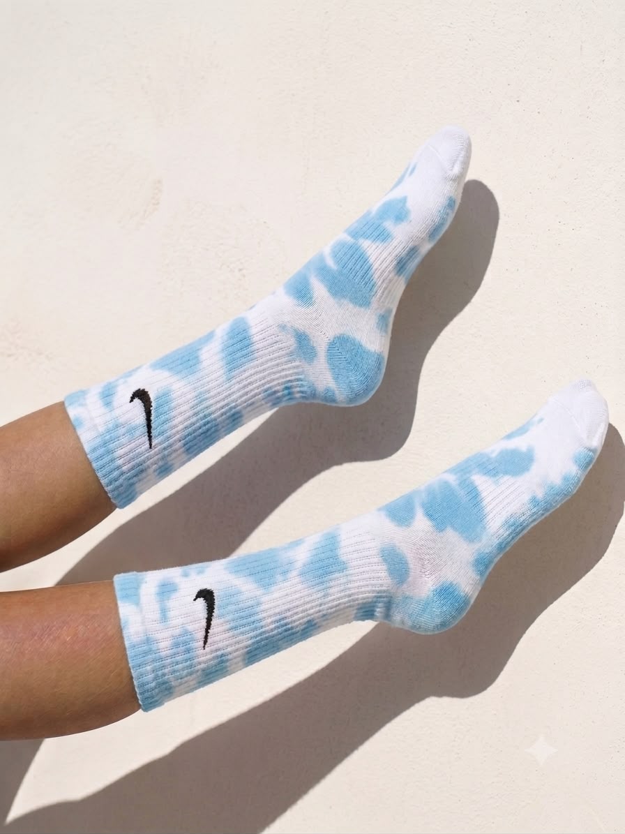 BLUE TIE DYE SOCKS