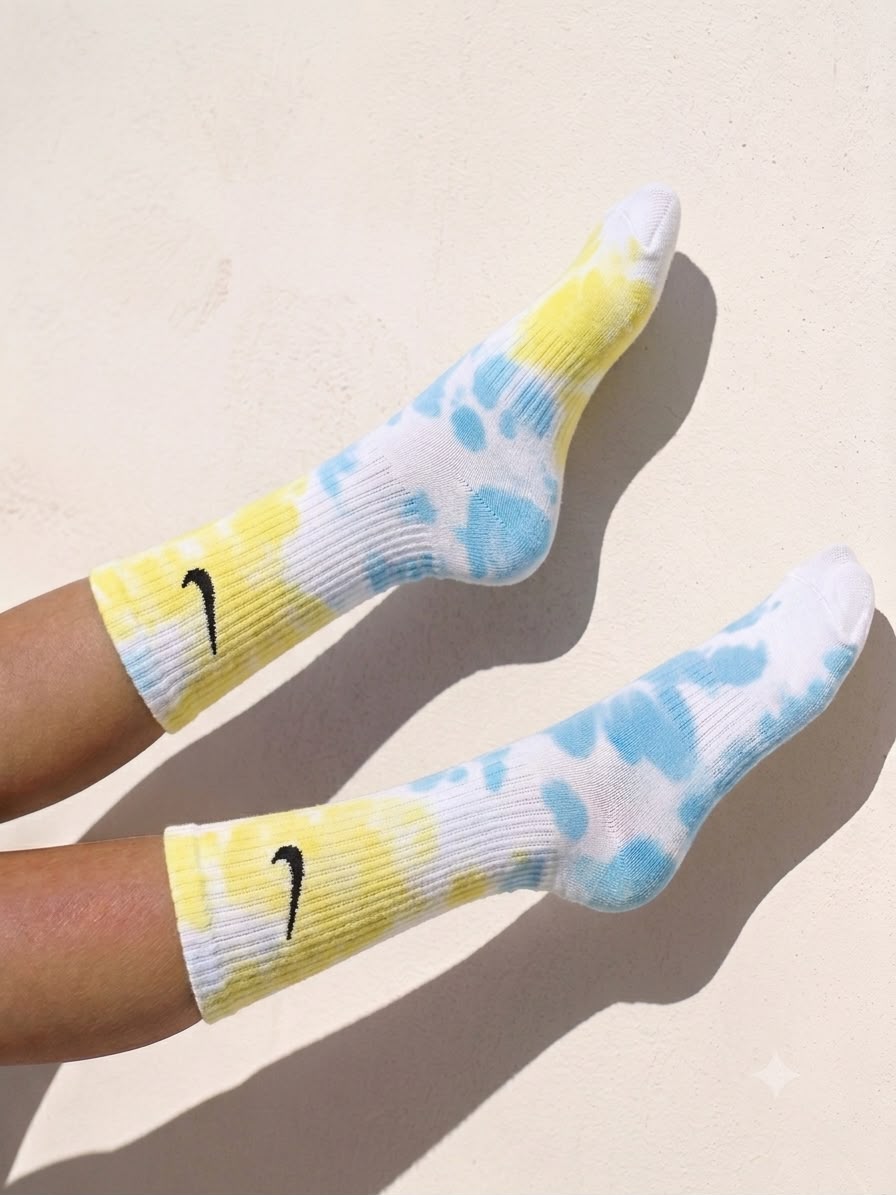 BLUE TIE DYE SOCKS